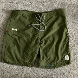 Katin surf Kanvas trunks size 34